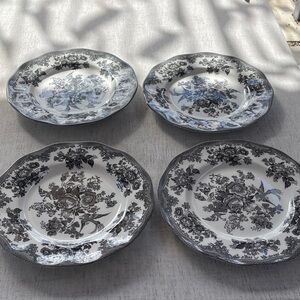 Johnson Brothers Dinner Plate Set; Asiatic Pheasant print